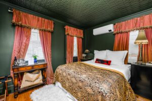 The Gaslamp Bed & Breakfast
